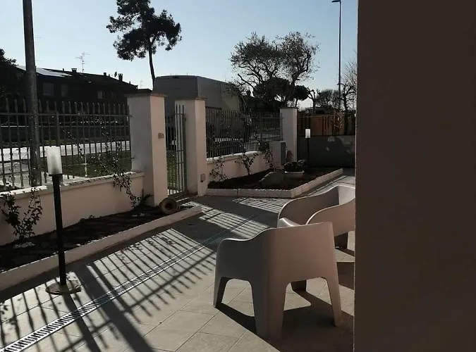 לינה וארוחת בוקר Mawa 3*